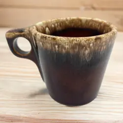VINTAGE HULL POTTERY BROWN DRIP GLAZE USA COFFEE CUP MUG