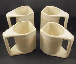 MUGS 4.2IN SIGNED