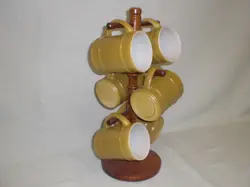 MUGS TREE-