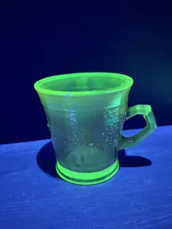 CARNIVAL GREEN