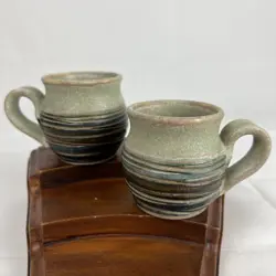 HANDMADE MUGS GREEN