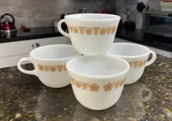 SET OF 4 VTG PYREX BUTTERFLY GOLD MUGS WHITE MILK GLASS COFFEE TEA CUP