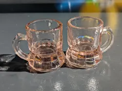 PINK GLASS MUG