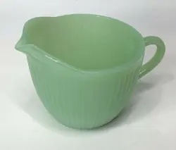 RIBBED HANDLE