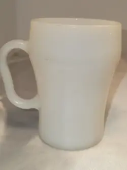 VINTAGE ANCHOR HOCKING FIRE KING WHITE MILK GLASS 4