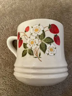 CREAM VINTAGE STONEWARE