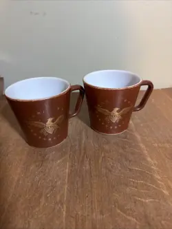 PYREX EARLY AMERICANA GOLD EAGLE BROWN #1410 MUG 10 OZ. EUC USA #22 VTG SET OF 2