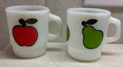 CUPS/MUGS FRUIT PEAR