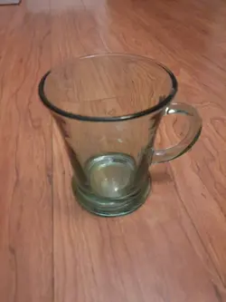 ONE VTG  ANCHOR HOCKING FOOTED PEDESTAL GREEN TINT GLASS OVERSIZED COFFEE MUG 