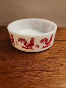 VINTAGE HAZEL ATLAS RED ROOSTER MILK GLASS CEREAL BOWL
