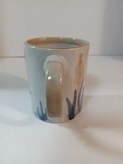 MUG FLYING