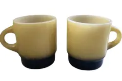 VINTAGE ANCHOR HOCKING FIRE KING YELLOW OMBRE FADE COFFEE CUPS MUGS SET OF 2