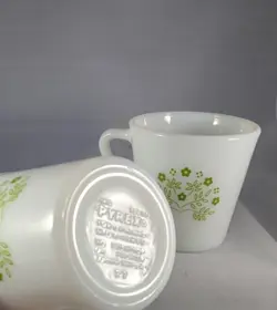 COFFEE MUGS X2