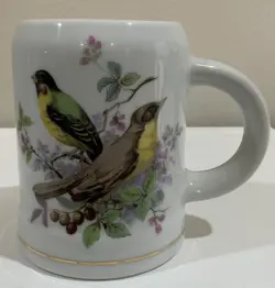 VTG LIMOGES FRANCE HANDMADE BIRD FLORAL GOLD ACCENT PORCELAIN COFFEE TEA MUG CUP