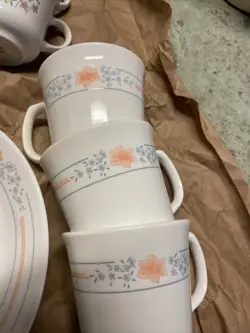 32 PIECES