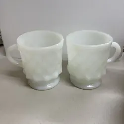 DIAMOND PATTERN WHITE