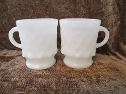 SET OF 2 VINTAGE ANCHOR HOCKING FIRE KING KIMBERLY DIAMOND MUGS MILK WHITE