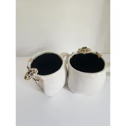MUGS SIGNED AND