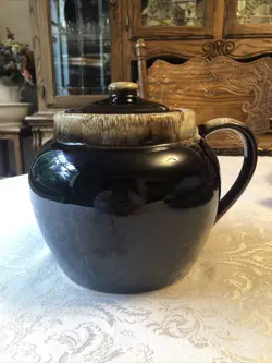BEAN POT W/LID