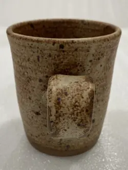 THROWN POTTERY MUG