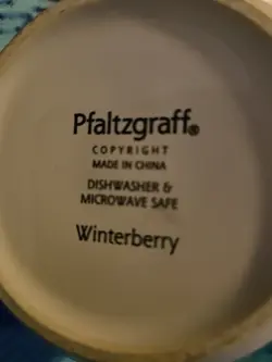 CUPS HOLLY