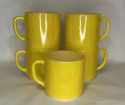GLASS YELLOW MILK