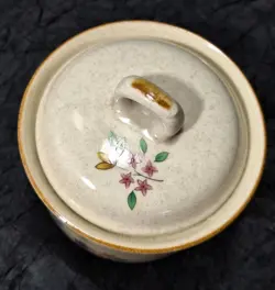 BOWL WITH LID