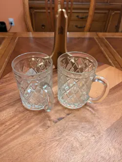 VINTAGE SET OF 2 PAUL SEBASTIAN FINE CRYSTAL DIAMOND CUT STUNNING GLASS MUGS