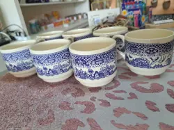 VINTAGE SET OF 7 WHITE BLUE WILLOW USA STACKING 8 OZ COFFEE MUGS