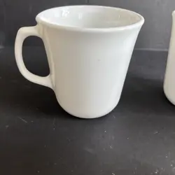 SET OF 4 CORNING USA VINTAGE WINTER FROST WHITE COFFEE MUGS/TEA CUPS D HANDLE