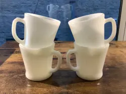 VINTAGE ANCHOR HOCKING FIRE KING WHITE MILK GLASS STACKABLE COFFEE MUGS SET OF 4