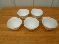 VINTAGE LOT OF 5 CORELLE CUPS BY CORNING WHITE HOOK HANDLE TEA MUGS