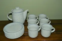 DOT MUGS PLATES
