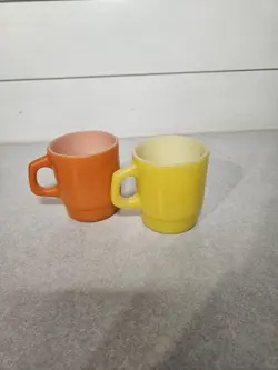 CUPS HANDLE YELLOW