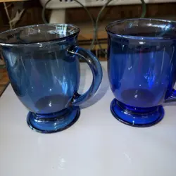 GLASS FOOTED 16