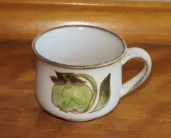 CUP TROUBADOUR STONEWARE