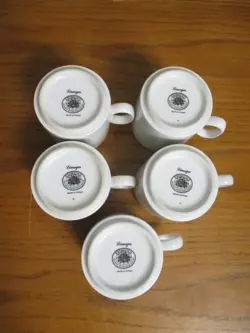 APPLE MUGS