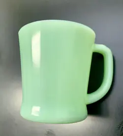 VINTAGE FIRE KING JADEITE D HANDLE MUG JADITE GREEN OVEN WARE GLASS COFFEE CUP V