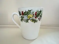 HOLLY BERRY STOCKING