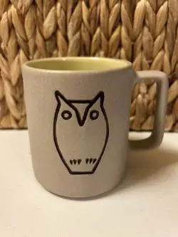 OWL VINTAGE PIGEON FORGE POTTERY MUG, YELLOW INNER GLAZE