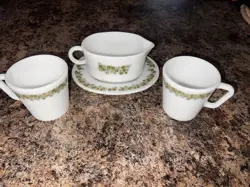 GRAVY BOAT W/DISH