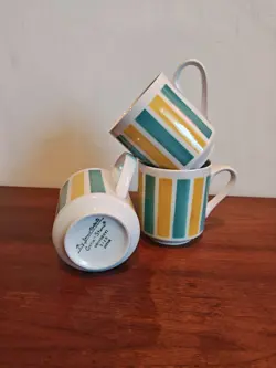 VINTAGE MUGS RETRO