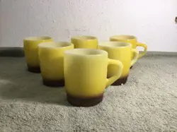 MUG BROWN RIBBED