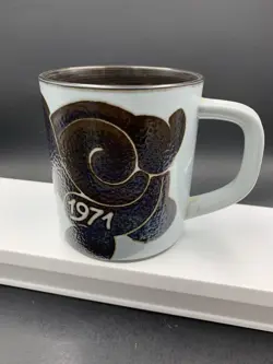 MUG LARGE BLACK