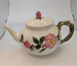 TEAPOT AND MUG