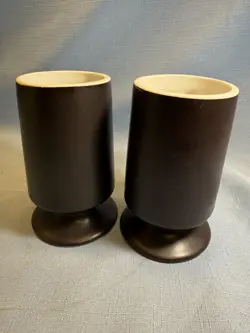 HALL PEDESTAL