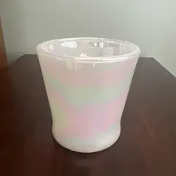 IRIDESCENT HANDLE