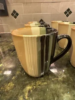 STRIPE STONEWARE CUP