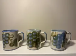 3 VINTAGE JOHN TAYLOR LOUISVILLE POTTERY STONEWARE MUGS - GRAPE MOTIF - 4