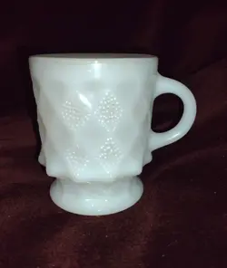 GLASS DIAMOND MUGS
